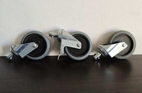 Roulettes pivotantes (35 euros lot de 3) 35 Metz (57)