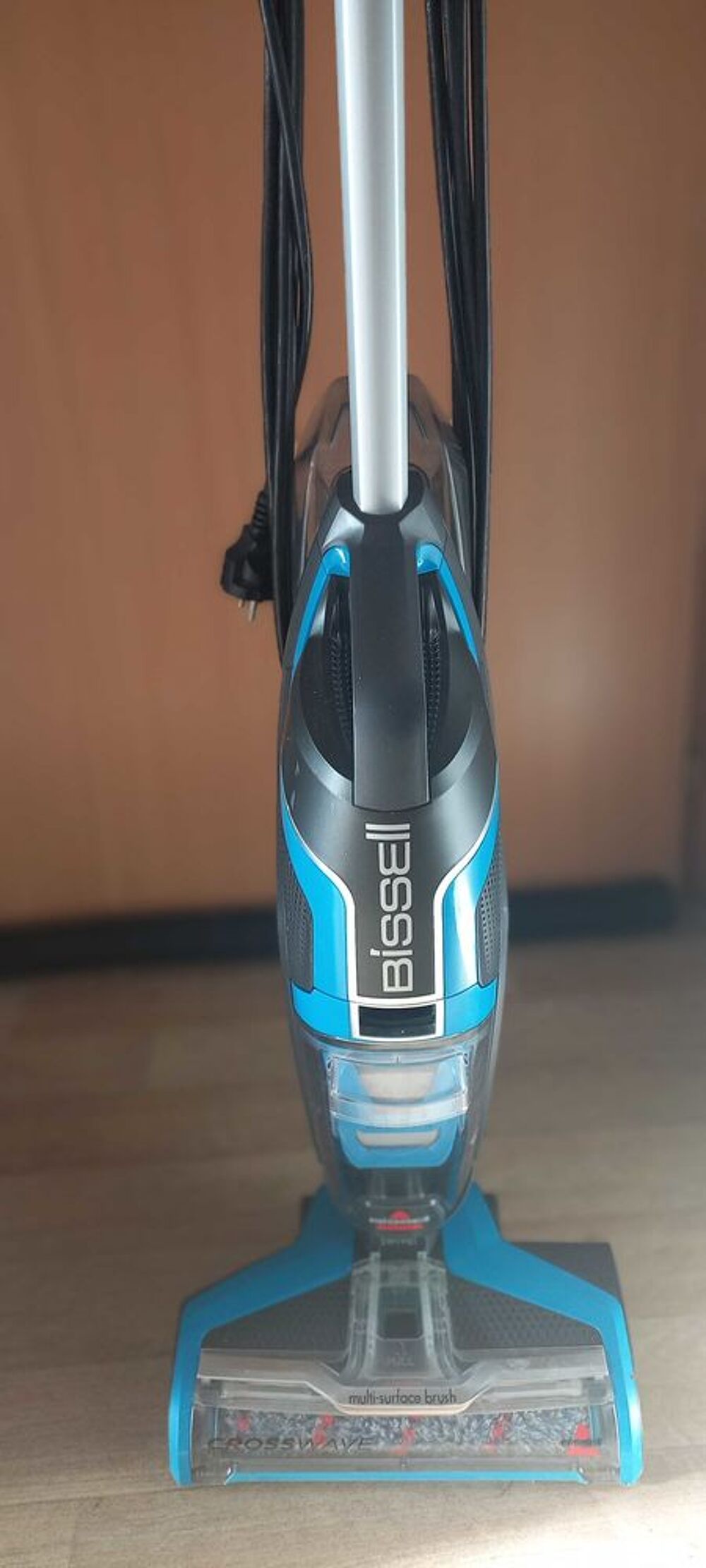 vendre aspirateur laveur 3 en 1 marque BISSELL crosswave. comme neuf Electroménager