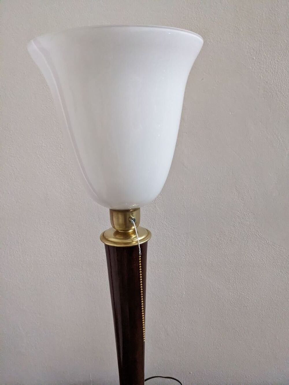 Lampe art deco style MAZDA ou autre couleur acajou en tr&egrave;s b Décoration
