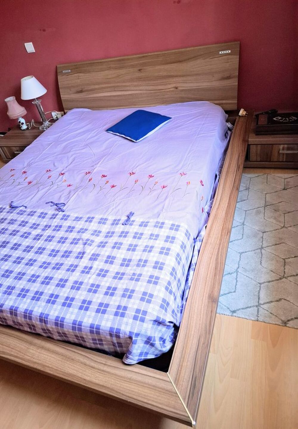 LIT 2 PERSONNES AVEC MATELAS Meubles