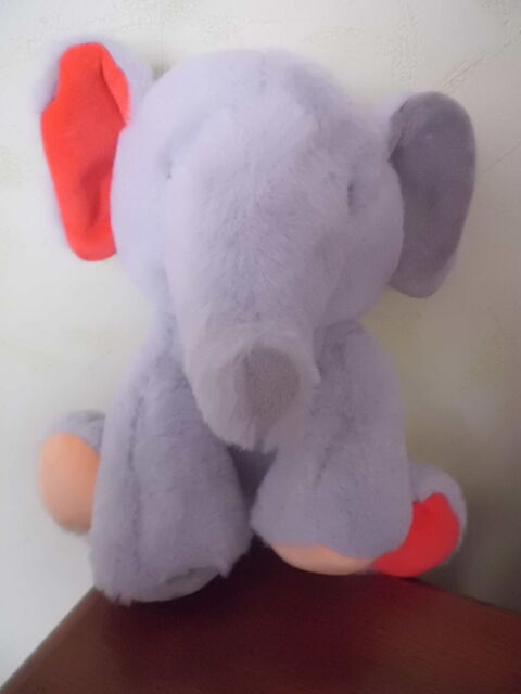 Peluche Elephant Francoise Saget  15 Oignies (62)