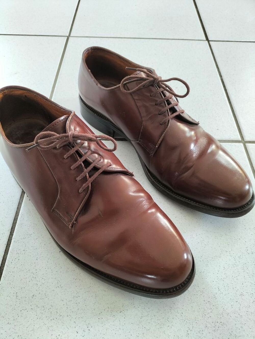 Chaussures cuir Bally 43 Chaussures