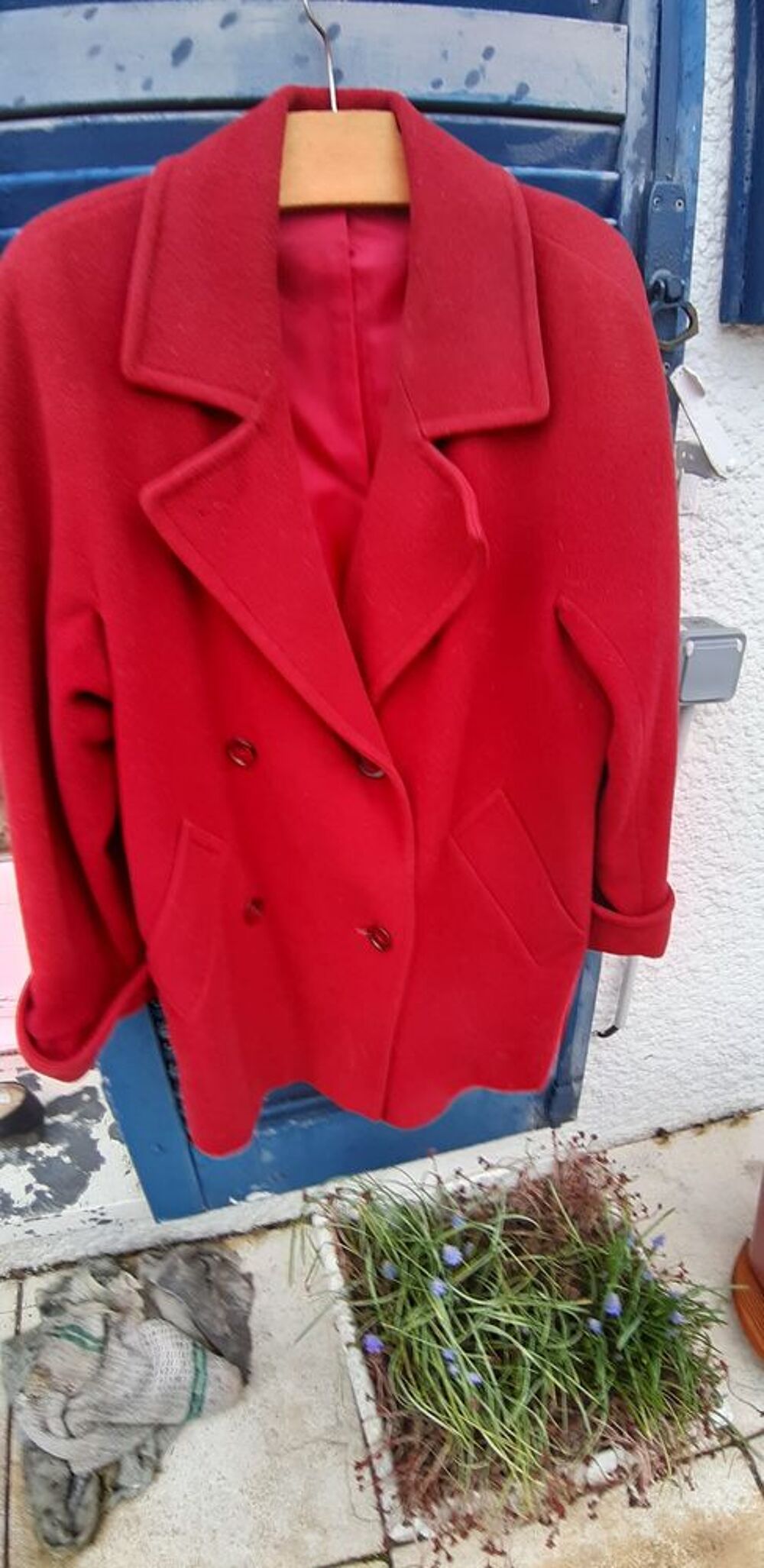 Tres jolie veste rouge bordeaux Vtements