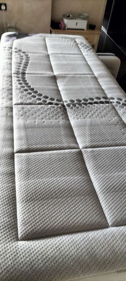 2 MATELAS HAUT DE GAMME 80X200 500 Oyonnax (01)