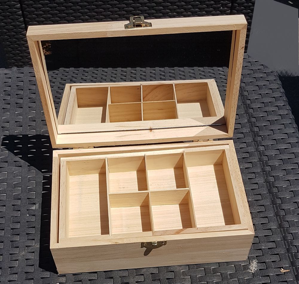 Bo&icirc;te &agrave; bijoux en bois brut &agrave; personnaliser avec miroir, neu Décoration