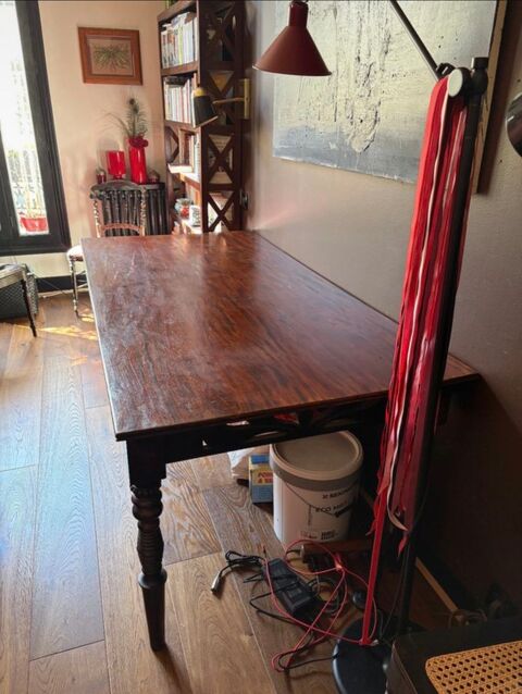 Table et chaises 700 Paris 9 (75)