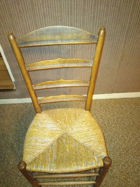 chaises en paille 40 Brieulles-sur-Bar (08)