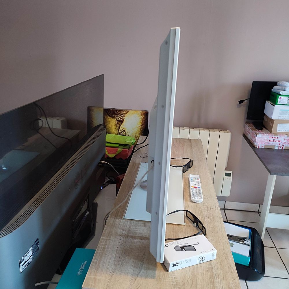 TV Thomson 3D 48pouces Pied pivotable Blanche Photos/Video/TV