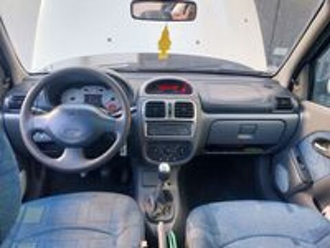Clio II Clio 1.4i 16V MTV 2000 occasion 38300 Bourgoin-Jallieu