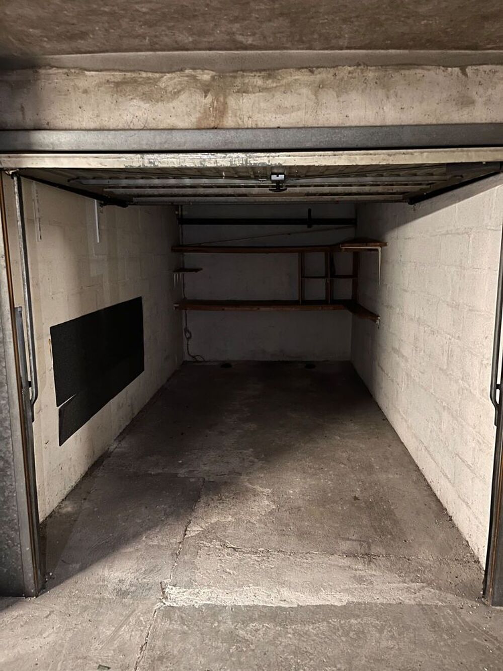 Location Parking/Garage Box fermé ? Courbevoie, rue de Normandie Courbevoie