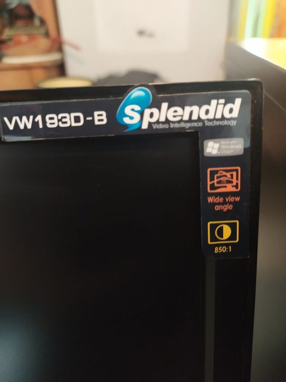 Ensemble ordinateur de Bureau ecran et son Matériel informatique