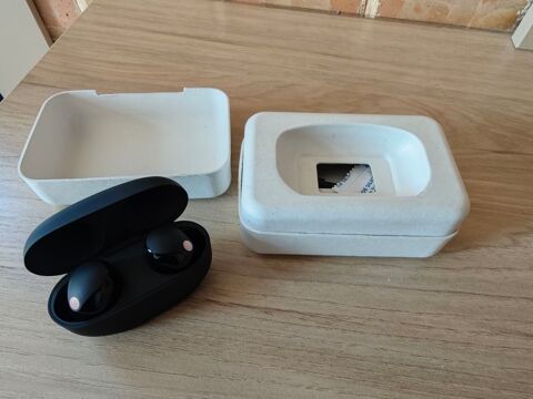 Sony WF-1000M5 Black 300 Val-d'Isre (73)