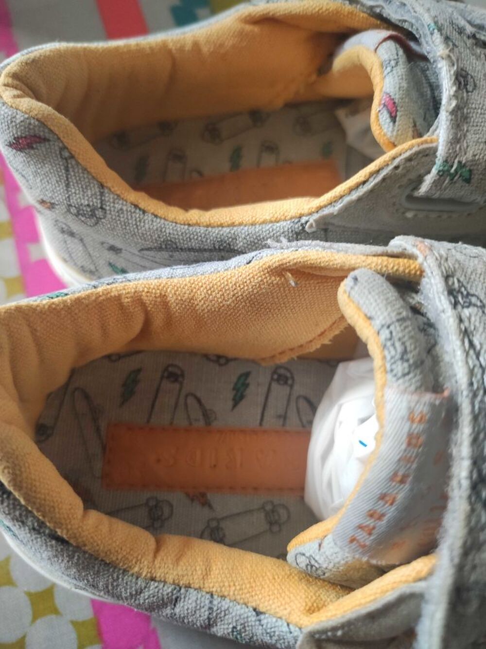 Baskets Zara enfant Mixte. Port&eacute;e. Bon &eacute;tat g&eacute;n&eacute;ral. Propre. Chaussures