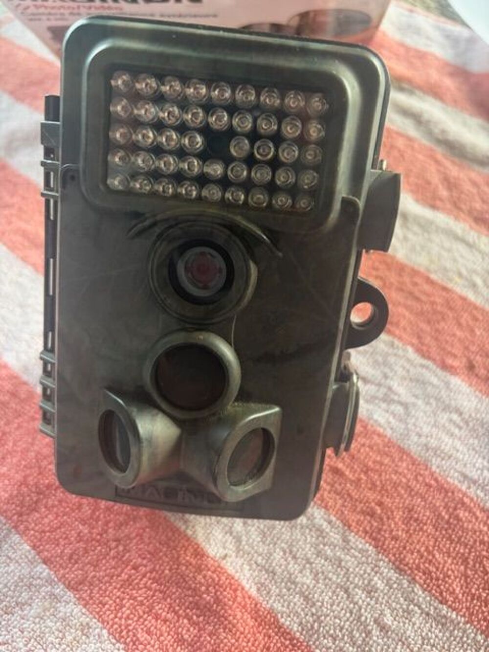 une cam&eacute;ra de chasse neuve : Photos/Video/TV