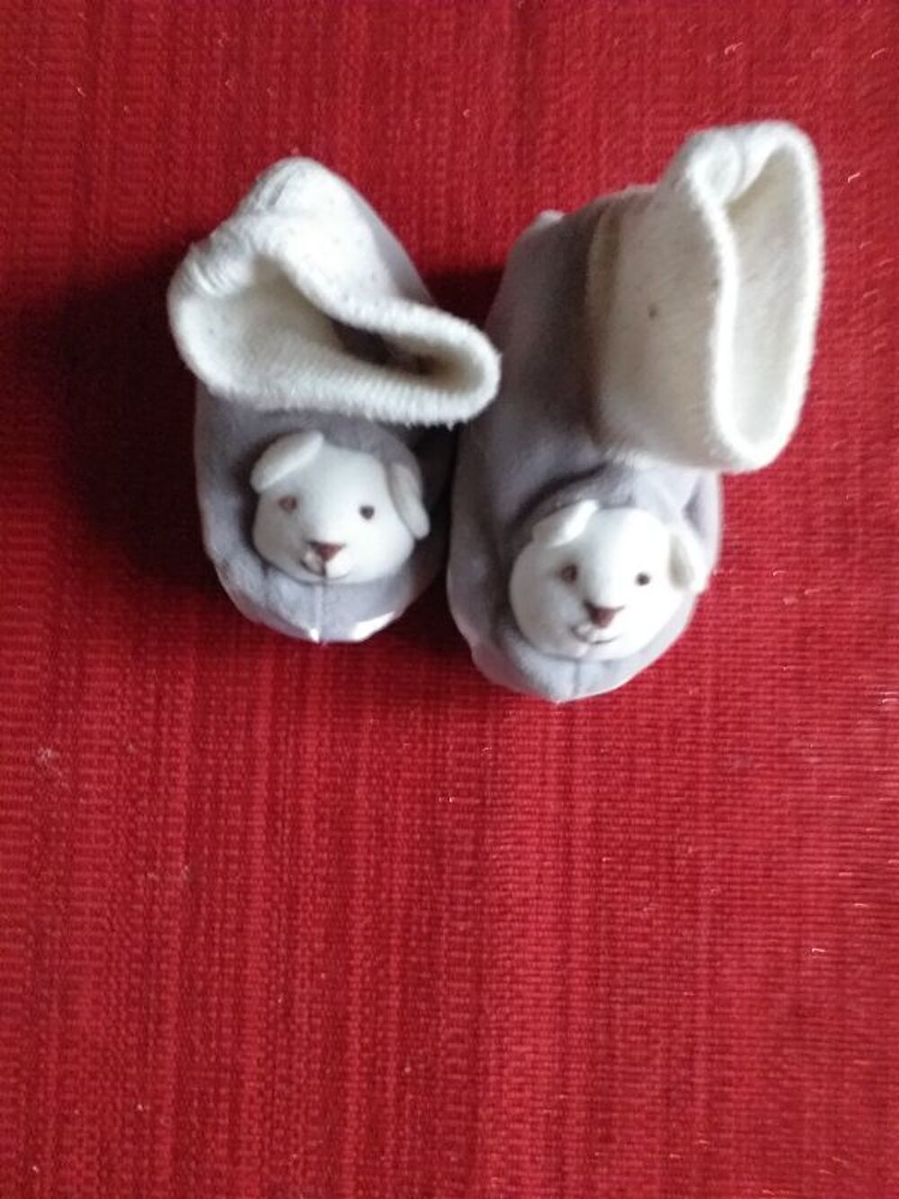 2 PAIRES DE CHAUSSONS + MOUFLES GARCON TAILLE 6/12 MOIS Puériculture