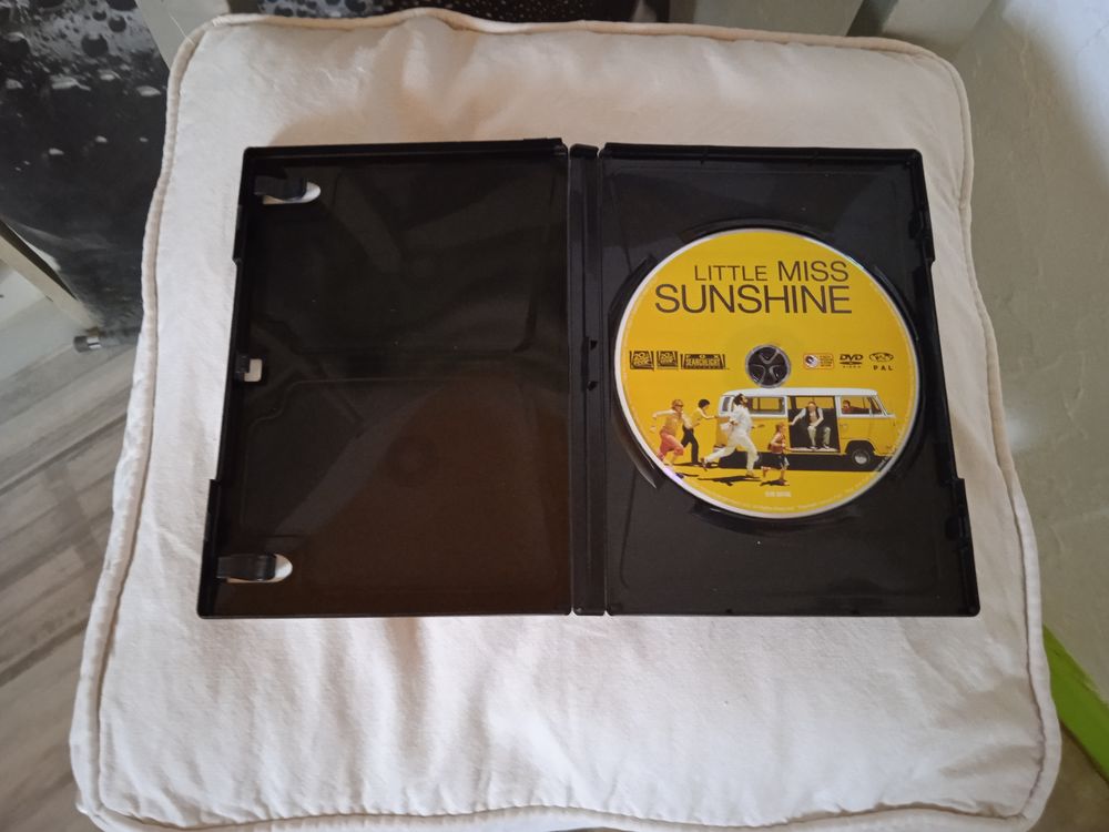 DVD Little Miss Sunshine
2012
Excellent &eacute;tat
En Fran&ccedil;ais
DVD et blu-ray