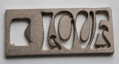 D�capsuleur m�tal LOVE vintage 70 10 Issy-les-Moulineaux (92)