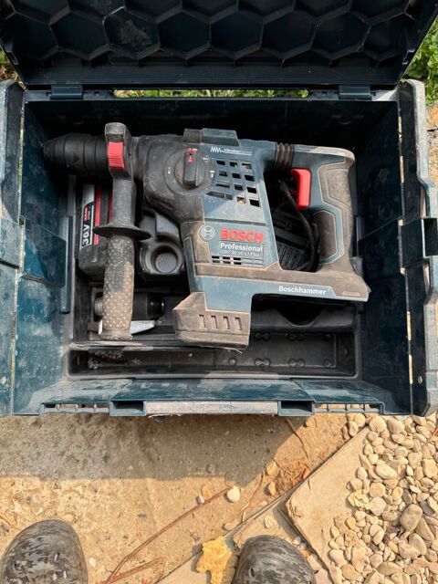 Perforateur  batterie 450 Neuville-Saint-Vaast (62)