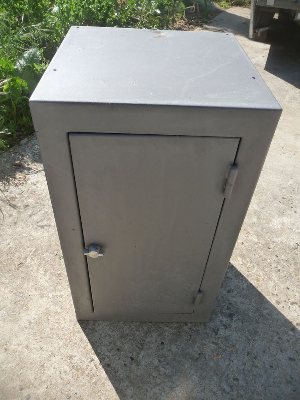 coffre m&eacute;tallique Bricolage