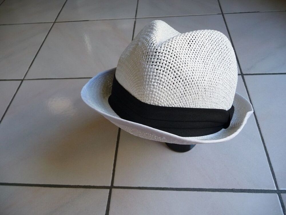 Chapeau Blanc style Panama taille 55 Vêtements
