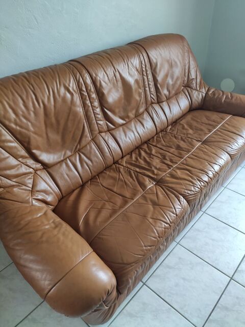 canap trois places + deux fauteuils cuir marron 150 Yzernay (49)
