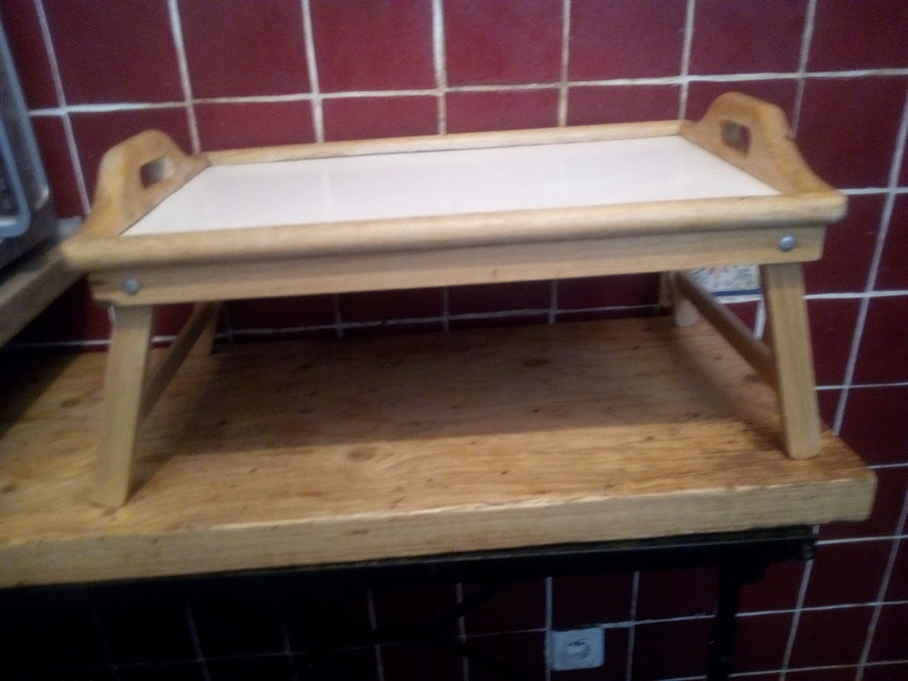 Plateau-repas avec pieds pliables Meubles