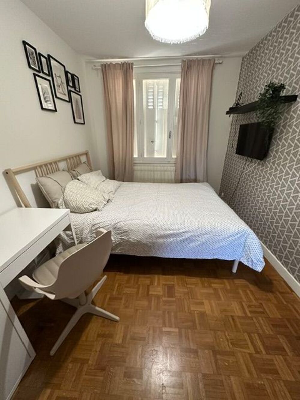 Location Colocation CHAMBRE MEUBLEE BRON Bron