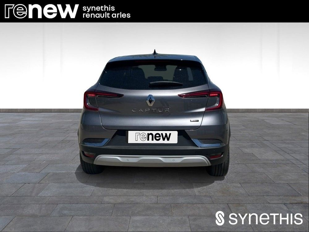 Captur E-Tech full hybrid 145 Techno fast track 2022 occasion 13200 Arles