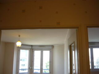  Appartement à louer 3 pièces 55 m²
