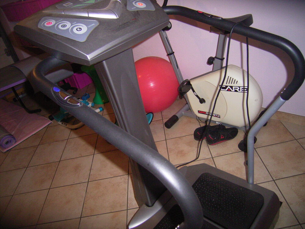 POWER PLATE NEUVE A PRIX COUTANT Sports