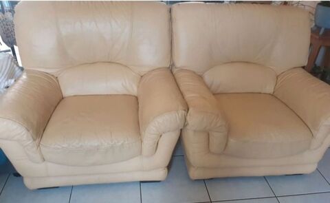Lot 2 fauteuils cuir confortable. Tres bon etat 100 Baraqueville (12)