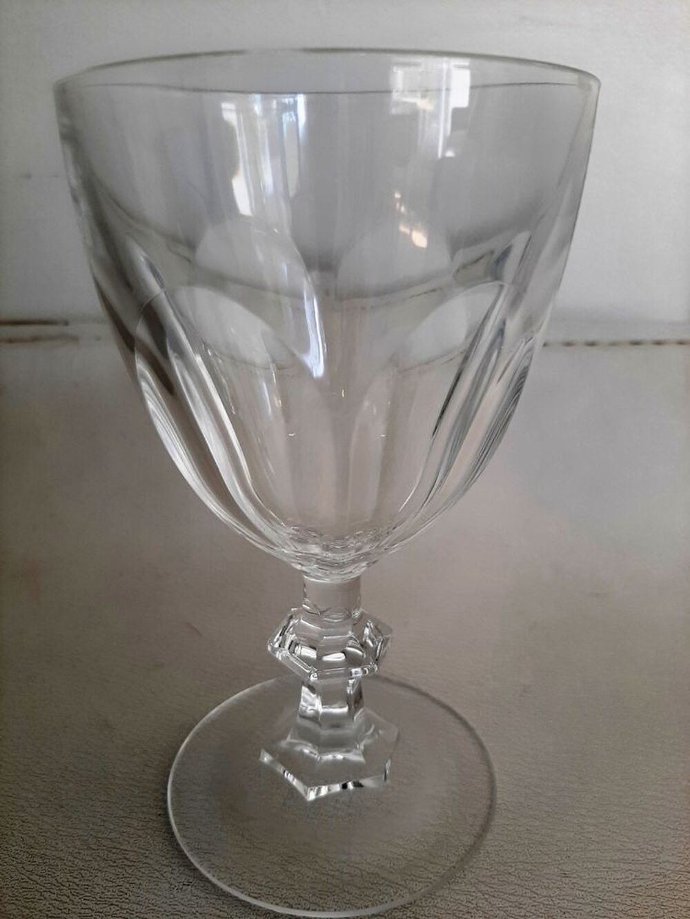 4 verres &agrave; pieds Meubles