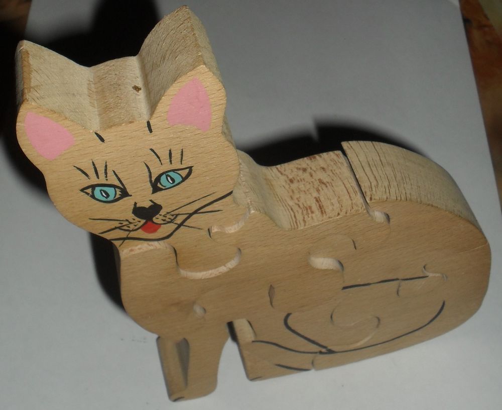 Puzzle 3D en bois th&egrave;me chat. Jeux / jouets