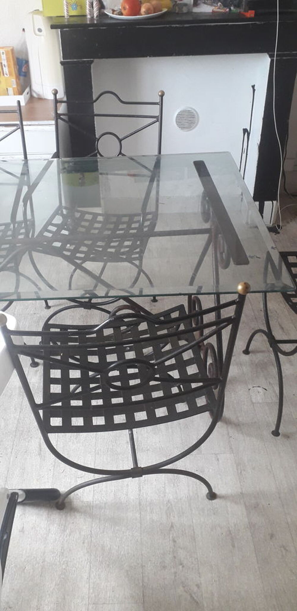 table en verre 6 personne et chaise fer forge Electroménager