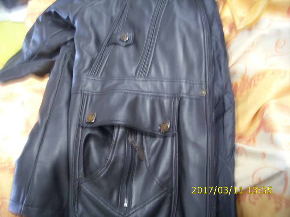 Blouson en agneau comme neuf taille XXXL Vêtements