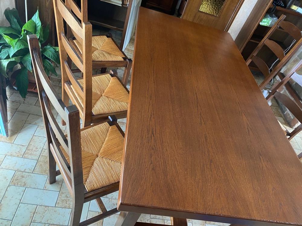 Table salle &agrave; manger en ch&ecirc;ne massif et 6 chaises Meubles