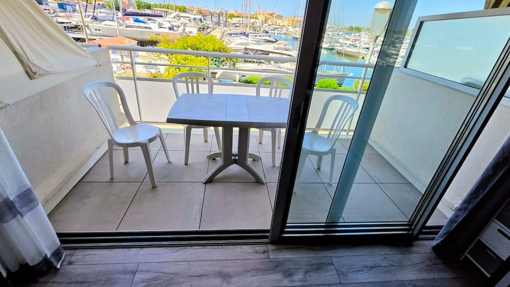 Vente Appartement LE CAP D'AGDE: Studio rénové avec cellier  face port terrasse, meublé /PISCINE Le cap d agde