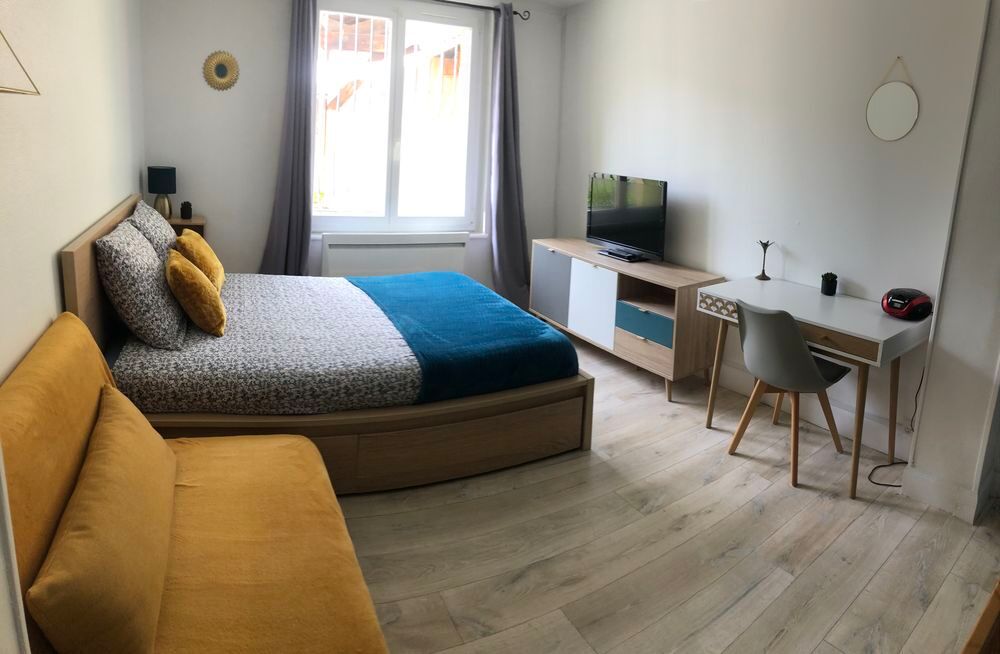 Location Appartement T1 meublé prêt à vivre ?  terrasse ? Toutes charges incluses Cusset