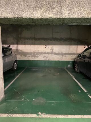  Parking / Garage à louer 12 m²