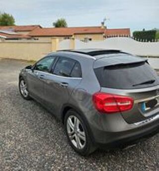 Classe GLA 220 CDI 4-Matic Edition 1 7-G DCT A 2014 occasion 42610 Saint-Romain-le-Puy