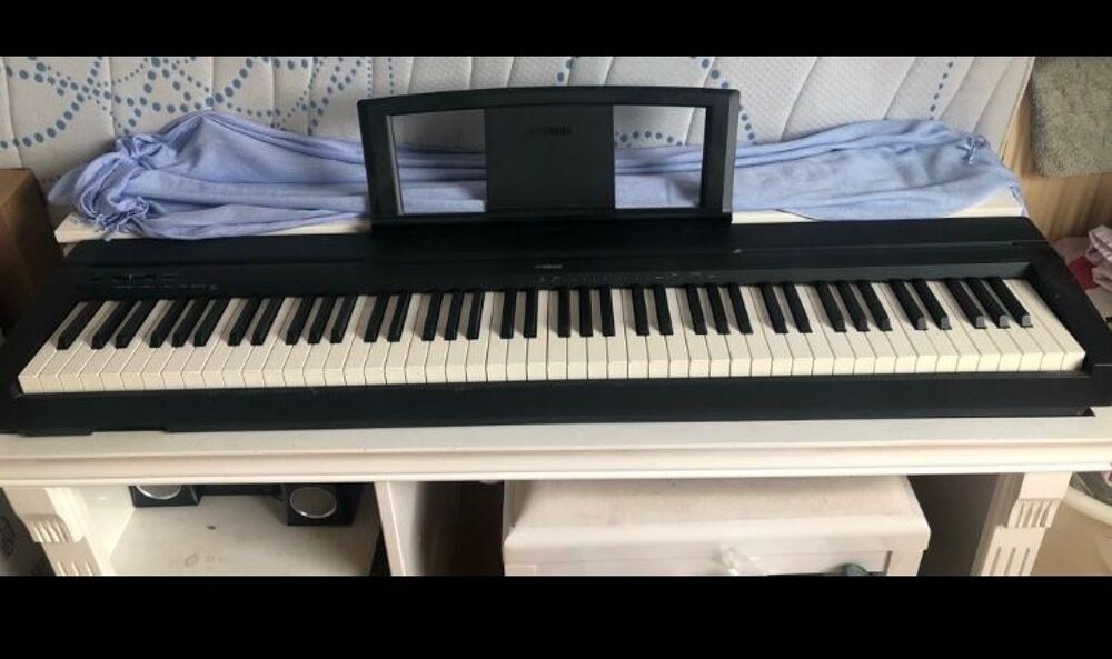 Piano num&eacute;rique Yamaha P35 Instruments de musique