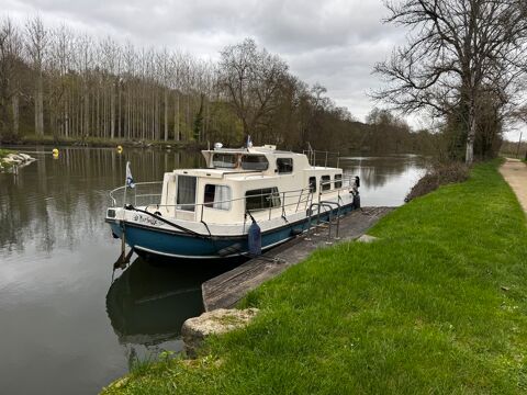 Bateaux &agrave; moteur Bateau fluvial 1984 occasion Jarnac 16200
