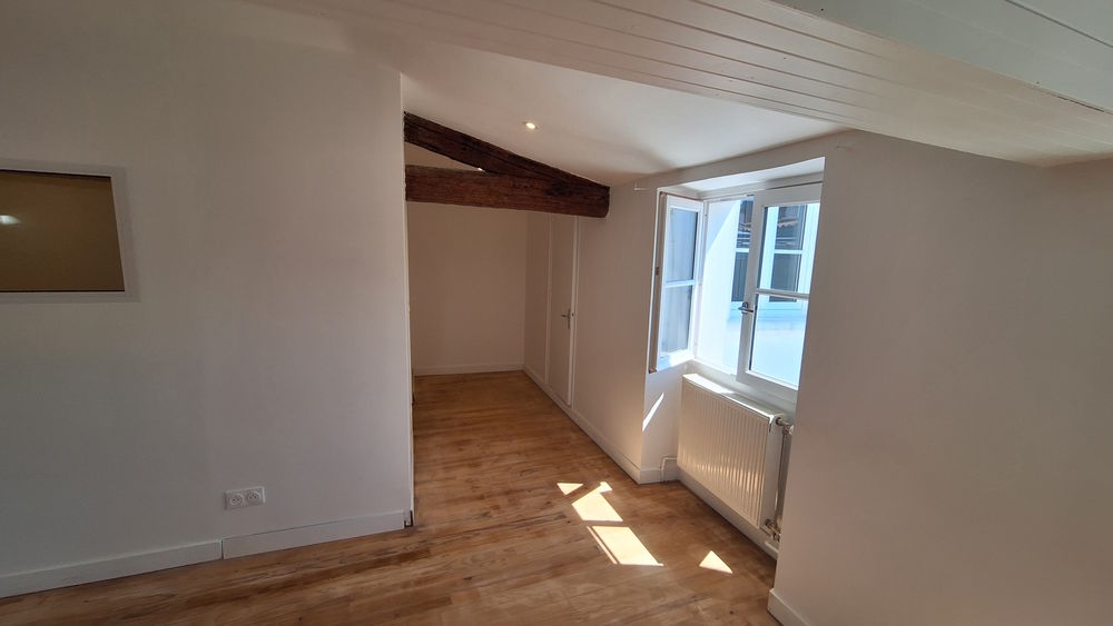 Vente Appartement T2 de 52,5m2 à 200 mètres du Marché de La Rochelle La rochelle