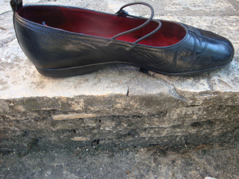 Ballerines noires marque BOCAGE Chaussures
