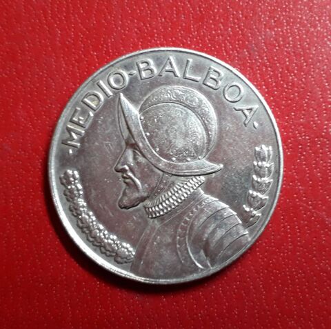 1 monnaie de collection argent 
Panama 1/2 Balboa 1947
30 Saint-Jean-d'Angly (17)