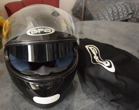 Casque intgral de moto femme P 40 La Meignanne (49)