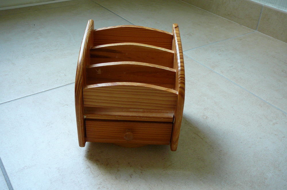 SUPPORT TELECOMMANDES en BOIS D�coration