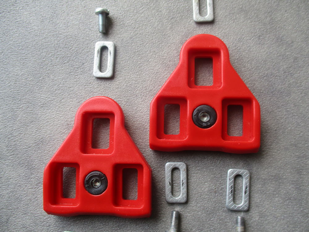 Cales pour p&eacute;dales v&eacute;lo de route Vélos