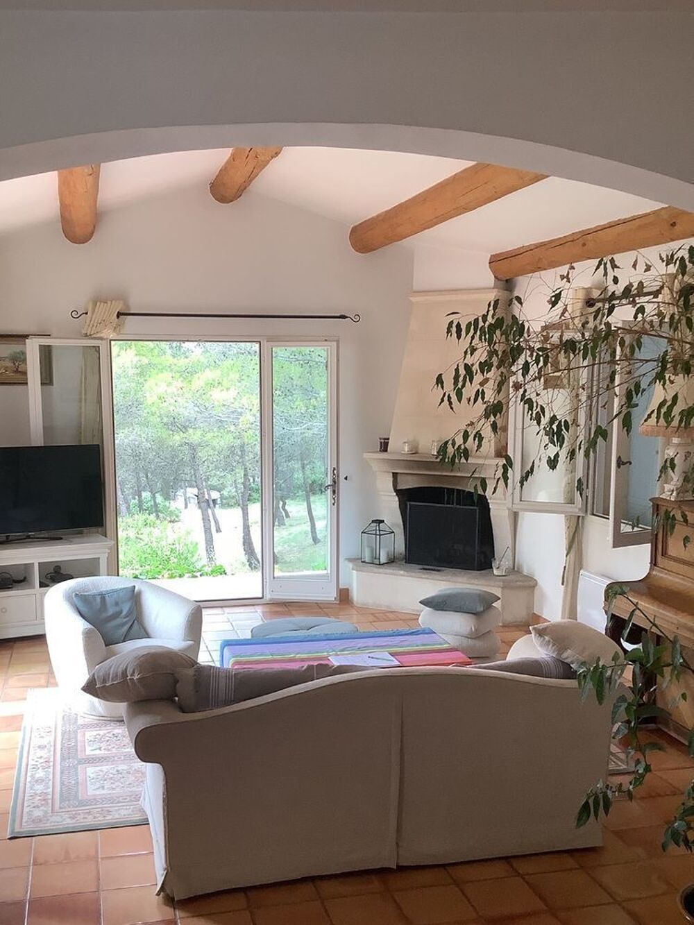 Vente Maison Villa provençale190m2 12645m2 7 pièces. 4 chambres , piscine Rognes