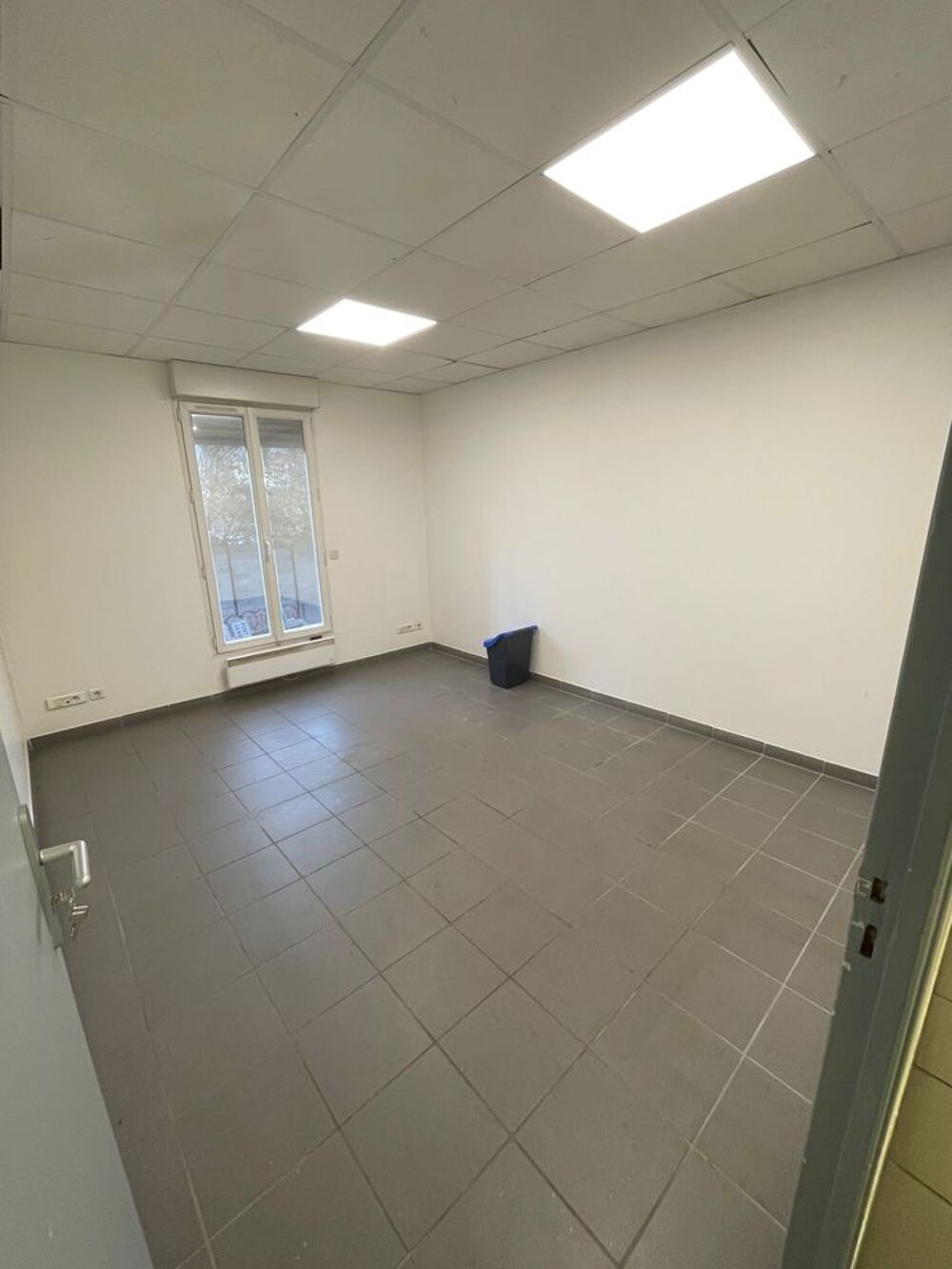 Location Autre Secteur Pouchet / Clichy / 50 m de Paris Clichy